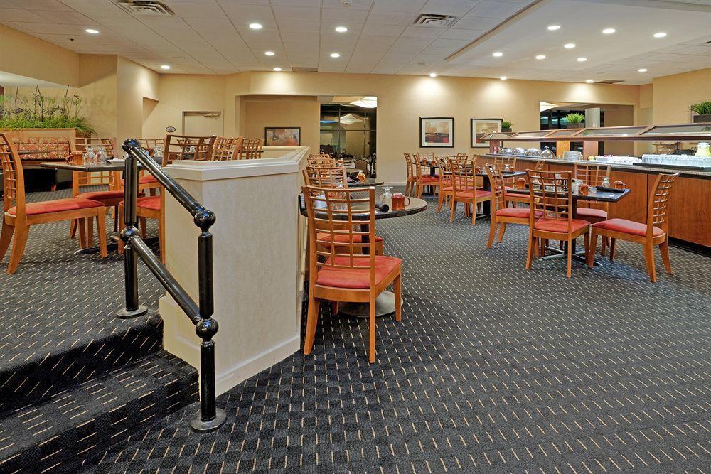 Doubletree By Hilton Winston Salem - University, Nc Restaurant bilde
