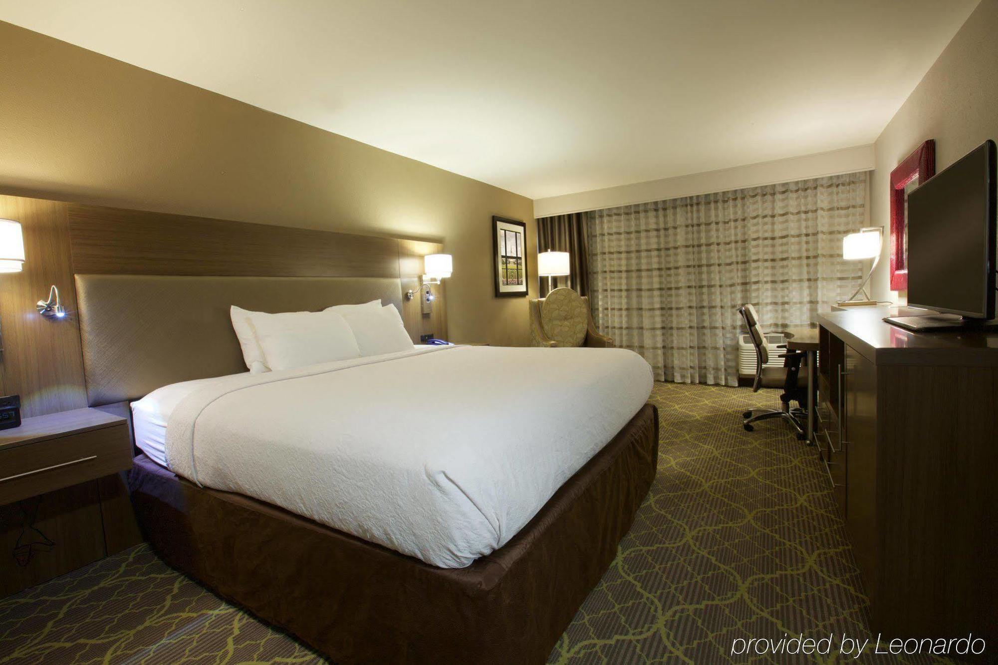 Doubletree By Hilton Winston Salem - University, Nc Eksteriør bilde